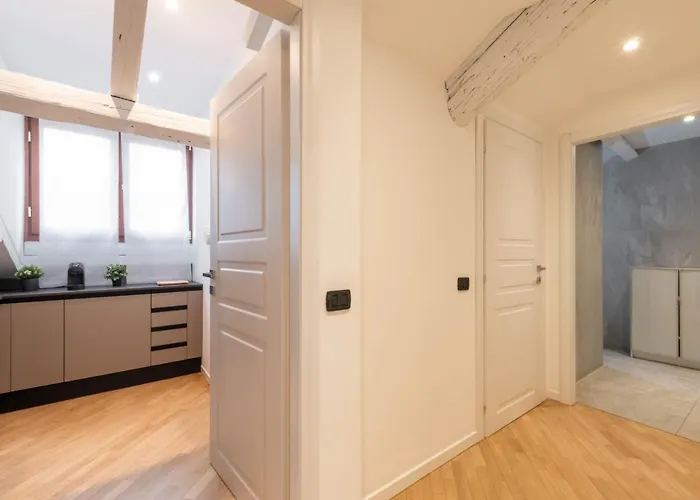 Brera Flat Near Duomo